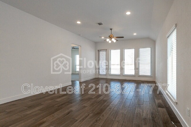 Photo - 1045 Blue Oak Blvd
