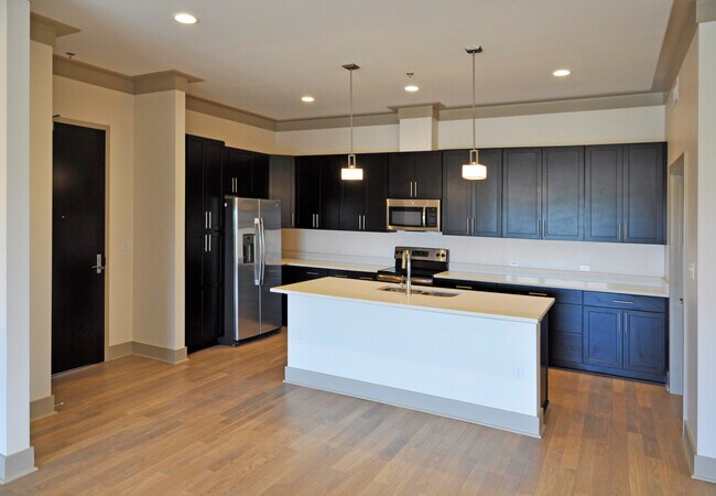 320 N Carrollton Ave Unit 305