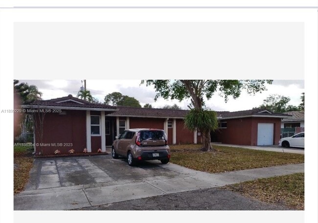 Building Photo - 13941 Lake Placid Ct Unit 1