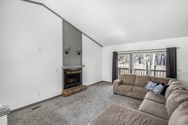 Photo - 315 Whipple Tree Ln