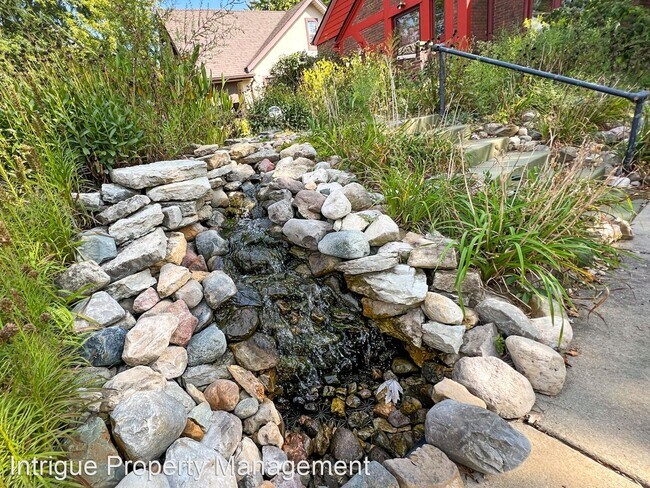 Photo - 2 br, 2 bath House - 4901 E 11th St