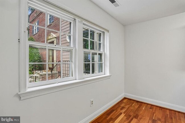 Photo - 4930 Bradley Blvd