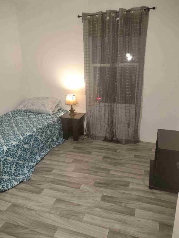 Photo - 448 Shorewood Dr NW