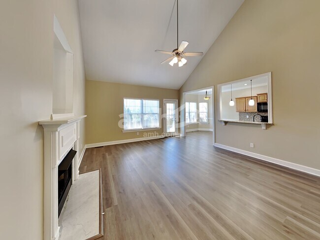 Photo - 4127 Lazarus Way