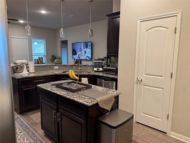 Photo - 2917 Coral Valley Dr