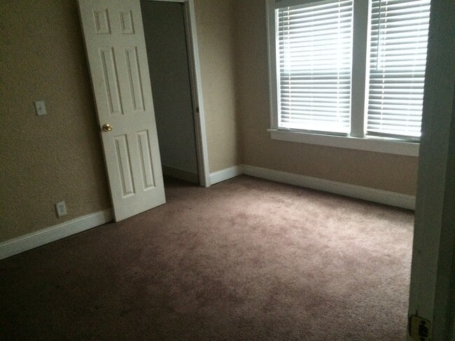 Photo - 3312 Monroe Ave