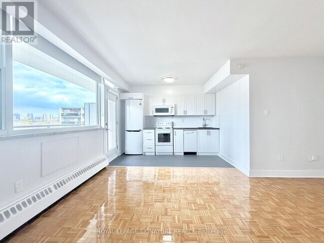 Photo - 276 St George St Unit 908