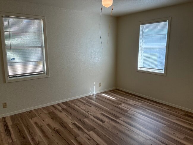Photo - Charming 2-Bedroom Home in the Heart of Ta...