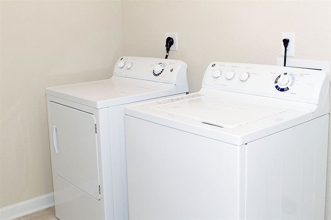 Arbor Brook Apartments