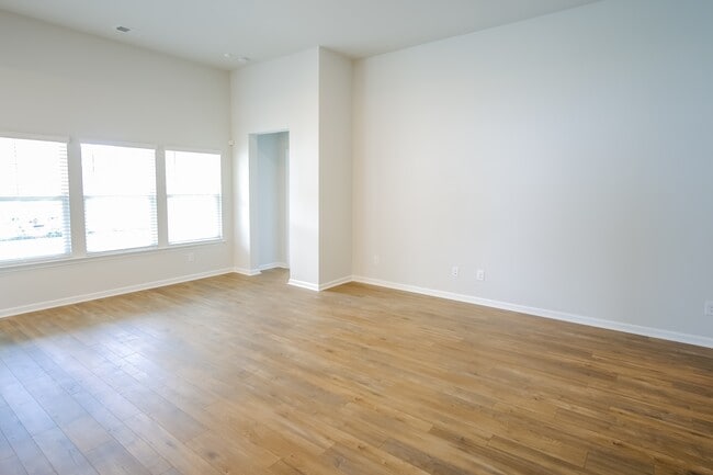 Photo - 2667 Monaca Dr