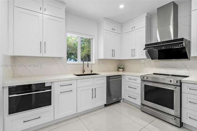 Photo - 7800 SW 57th Ct