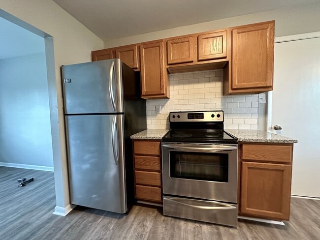 135 W Market St