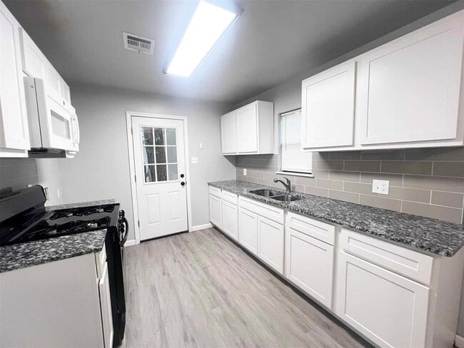 Photo - 3133 NW 32nd St