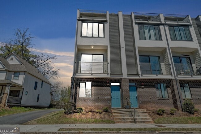 Building Photo - 215 Bass St SW Rental