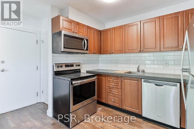Photo - 170 Holborne Ave