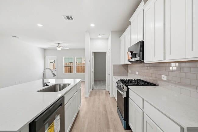 Photo - 7749 Bergamot Cir