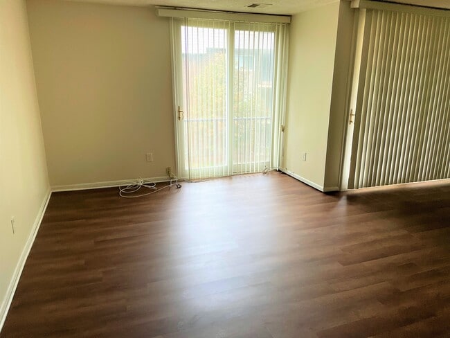 Living room - 10222 Prince Plz Unit 201