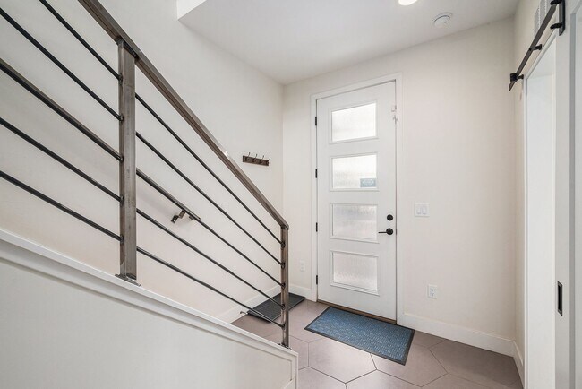 Photo - Spacious 3-Bedroom Townhome in the Heart o...