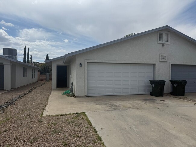 Photo - 2014 Gates Ave Apartment Unit 2014G-B