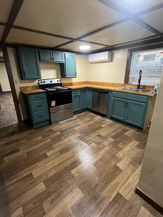 Photo - 826 Marcum Rd