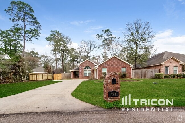 Building Photo - 729 Forest Ln Dr Rental