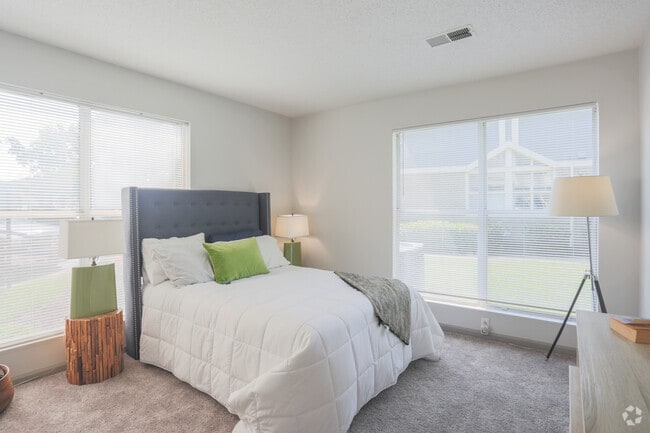 2BR,2BA,-1011SF