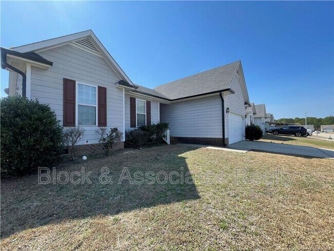 Photo - 1465 Avoncroft Dr