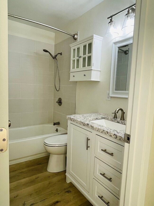 Photo - 1812 Rose Ave