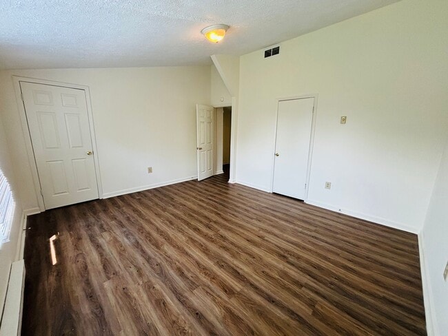 Building Photo - Duplex in Christiansburg