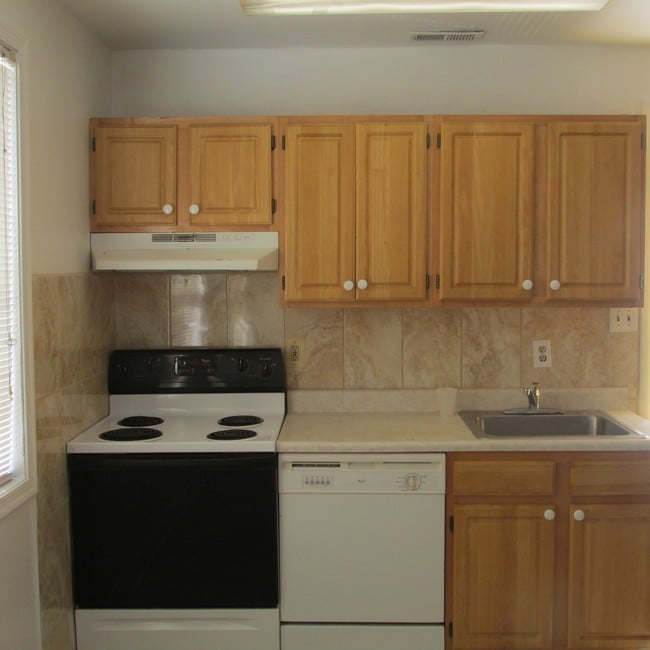Building Photo - 254 S Exeter St Unit 1