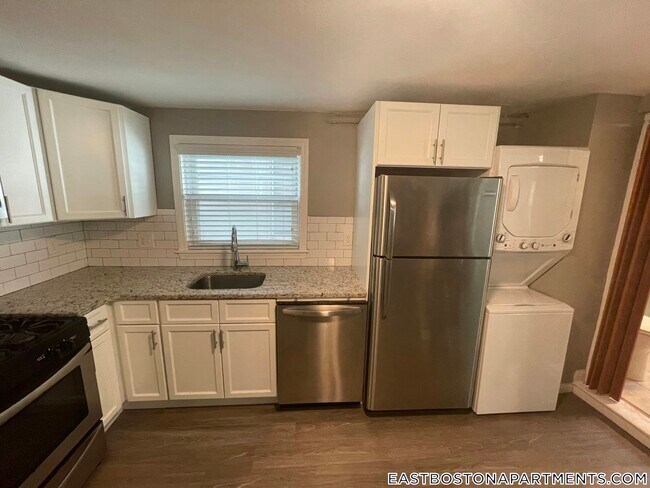 Photo - 187 Maverick St Unit 1