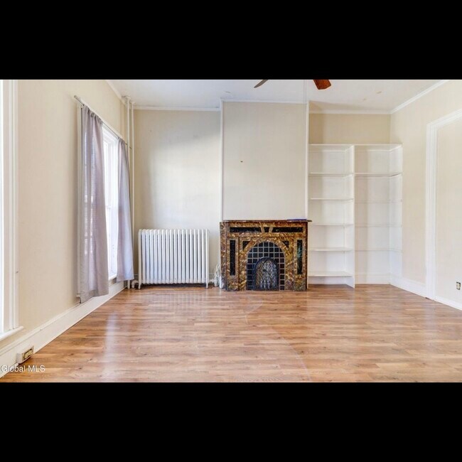 Photo - 452 Hudson Ave
