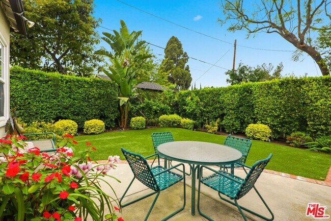 Photo - 11333 Berwick St