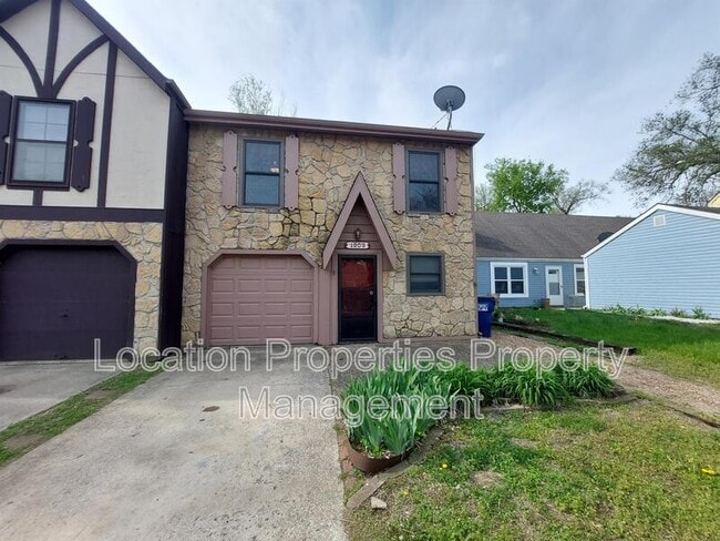 Building Photo - 1903 W 3rd St