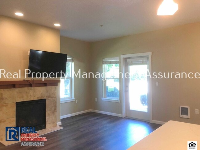 Photo - 10651 NE Red Wing Way