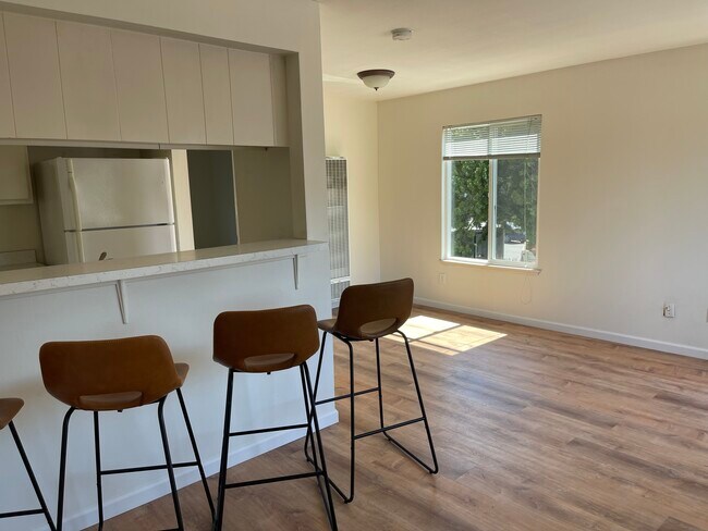 Photo - 3170 Camellia Ct Unidad C