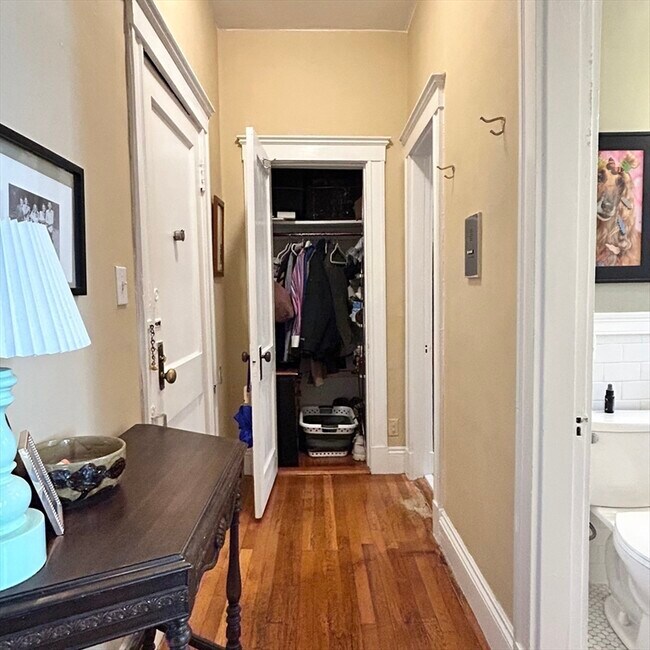 Photo - 1572 Commonwealth Ave Unit 3