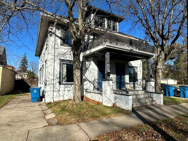 Photo - 9 Groveland St