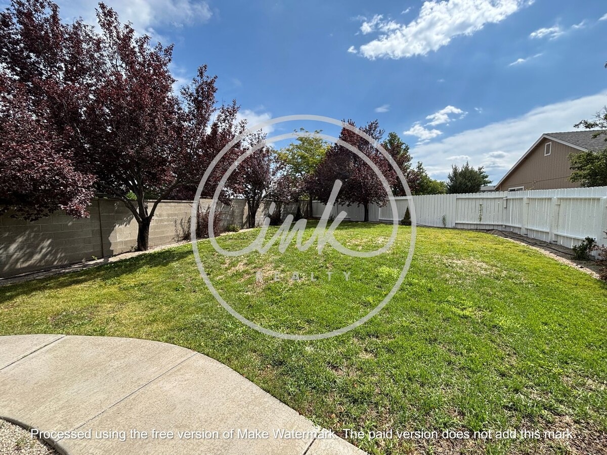 Photo - 1284 Kyndal Way