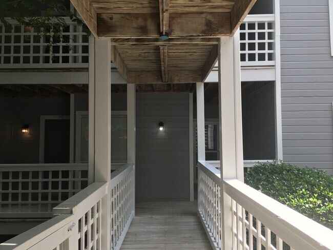 Building Photo - 4631 Unit 101 Rental