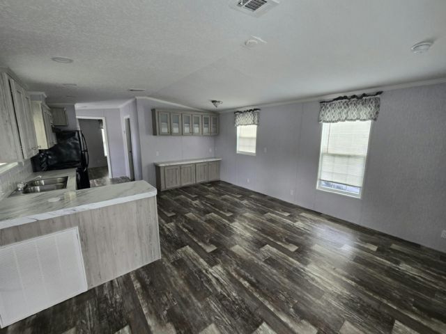Photo - 255 N Tamiami Trl