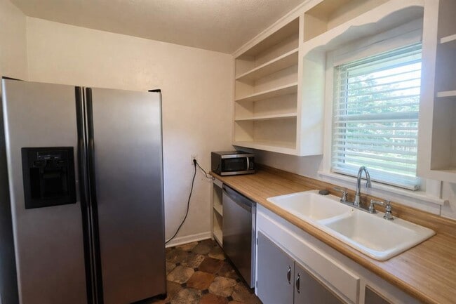 Photo - 2216 Downing St