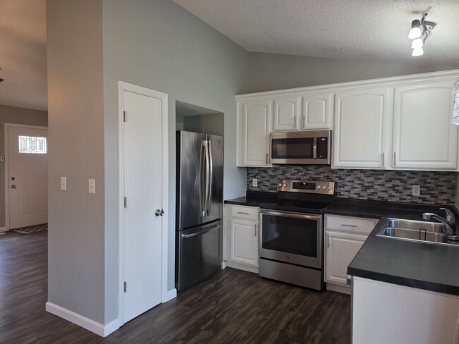 Photo - 69 McCarthy Dr