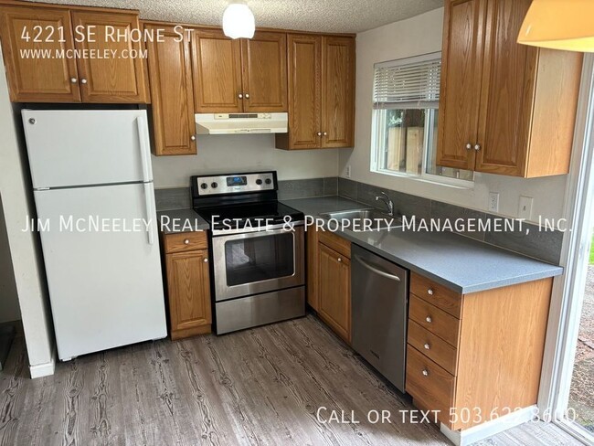 Building Photo - 4221 SE Rhone St
