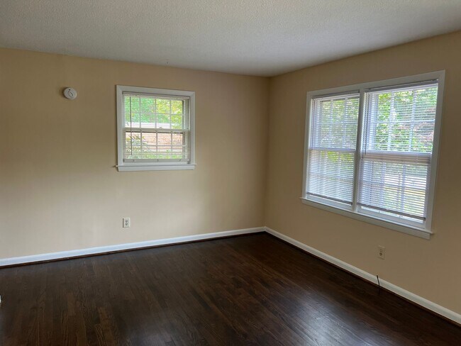 Photo - 717 Grove Ave