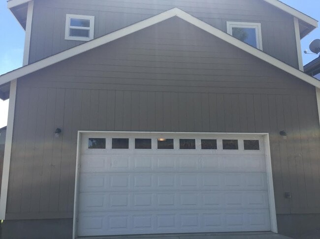 Photo - 20166 Merriewood Ln
