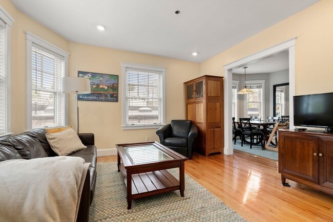 Photo - 136 Appleton St Unit 1