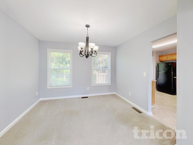 Photo - 6355 Queensdale Dr