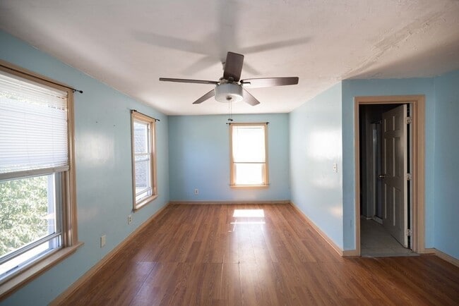 Photo - 17 Montague St Unit B