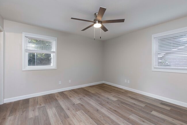Photo - 6516 Bradford Dr